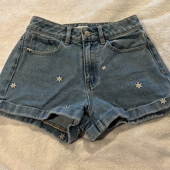 Pacsun Daisy Mom Jean Shorts - Picture 2 of 7
